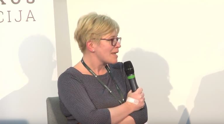 Konferencijos apie skurdo priežastis akimirka.