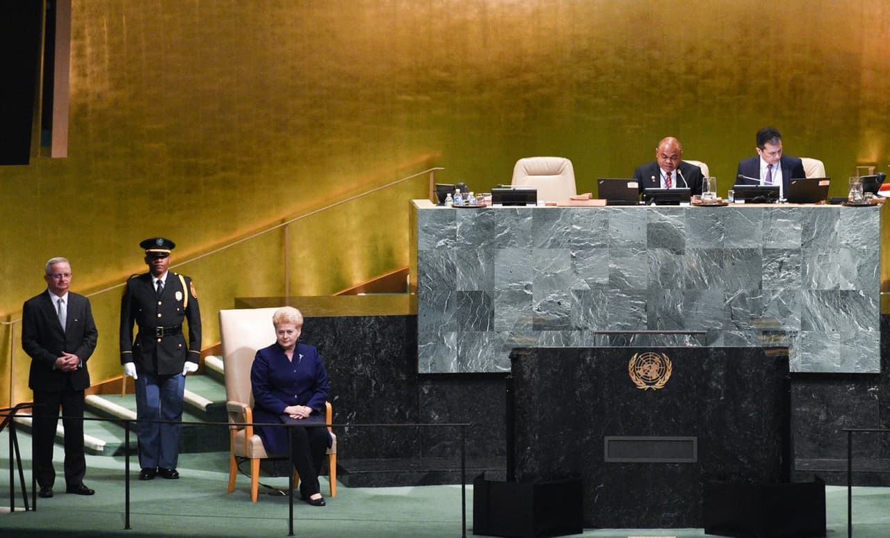 D. Grybauskaitė (trečia iš kairės). Nuotr. prezidentas.lt