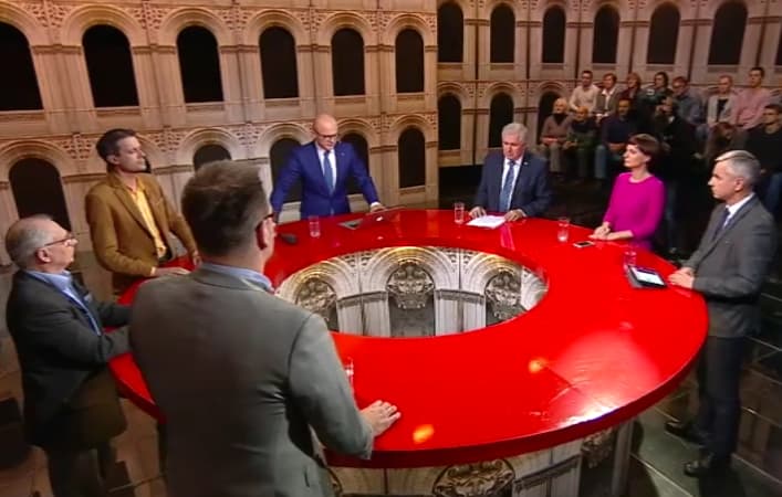 Politikos mokslininkai, konservatorių žurnalistai bei politikai analizavo R. Vanagaitės poelgį