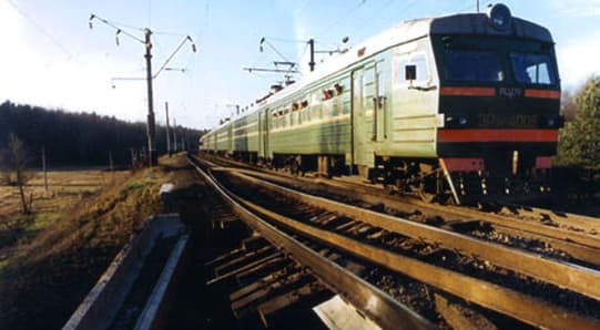 Konservatorių partija linksniuojama daugelyje šiurpių nusikaltimų. Lygiai prieš 20 metų Lietuvą sudrebino galingas sprogimas – apie 30 km nuo Vilniaus driokstelėjo užminuotas geležinkelio tiltas per Bražuolės upelį.