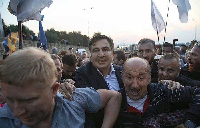 Stogalipys Micho, arba Naudingi Putino idiotai
