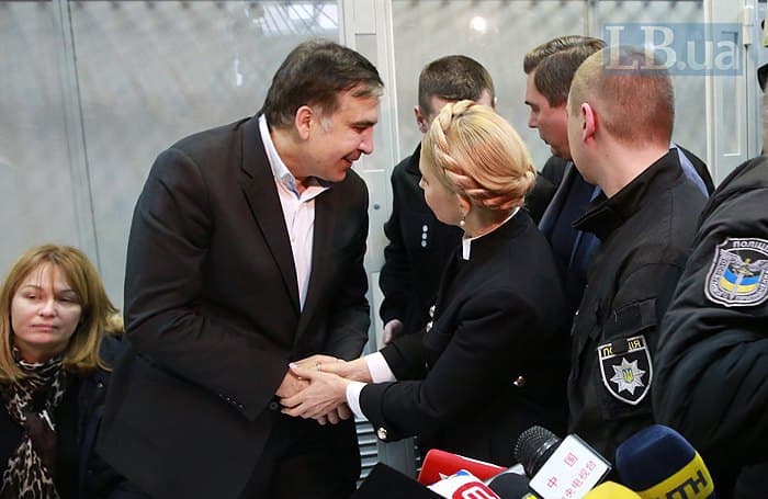 Teismas M. Saakašviliui ketina uždėti elektroninę apyrankę ir laikyti jį namų arešto sąlygomis