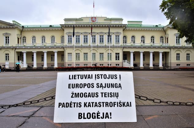 Pirmi laimėjimai teisme ir teismo siekis paslėpti akcijos dalyvių išvaikymo užsakovus