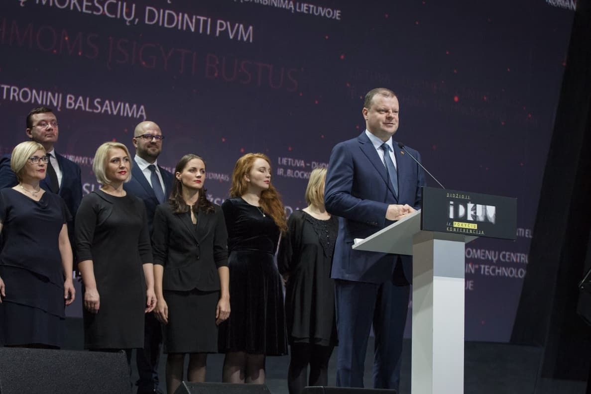 S. Skvernelis sako kalbą. Nuotr. facebook.com