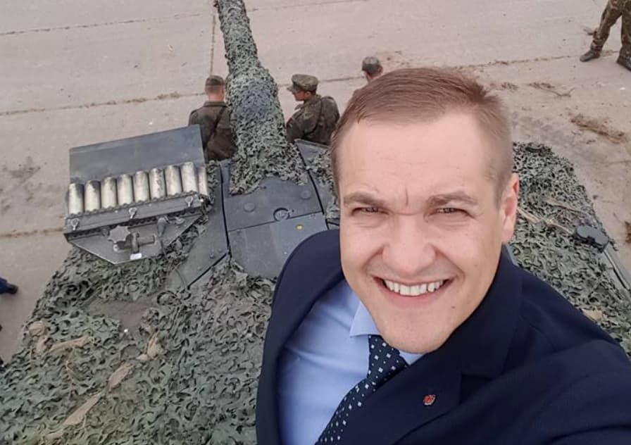 Vienas iš konservatorių bendruomenės projekto „dviguba pilietybė“ aktyvistų, Vidaus reikalų ministras Eimutis Misiūnas. Nuotr. facebook.com