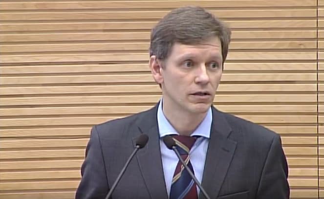 Iš Seimo „Youtube“ paskyros prapuolęs V. Sadausko pasisakymas Seime, svarstant jo atleidimą iš užimamų pareigų