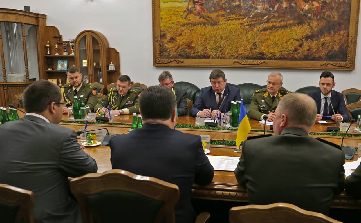 R. Karoblis apsikeitė informacija apie Rusijos keliamas karines grėsmes Baltijos ir Juodųjų jūrų regionuose