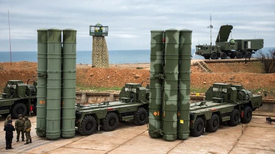 Nepaisant Vakarų spaudimo, Indija, Irakas ir kitos valstybės iš Rusijos perka priešraketinės gynybos sistemas S-400