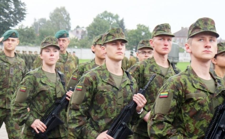 Konservatorė ragina pereiti prie visuotinio jaunuolių šaukimo tuoj po mokyklos