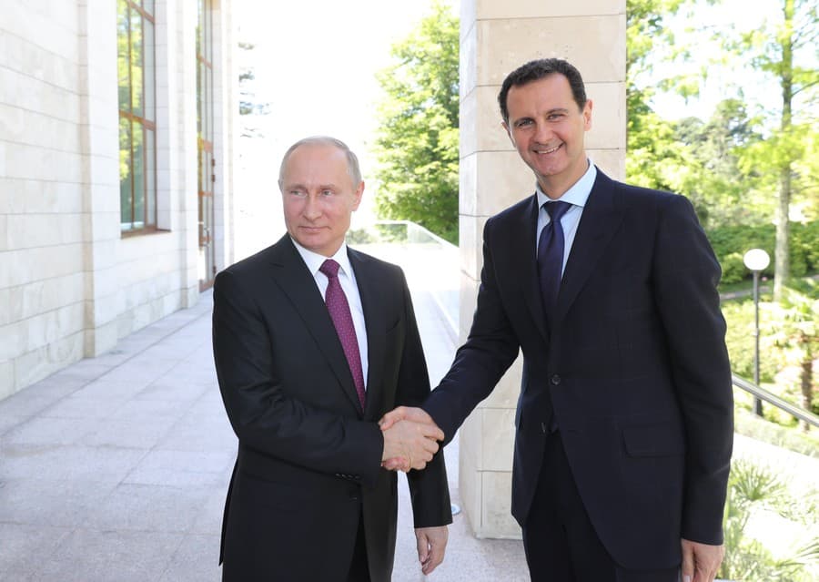 V. Putinas ir B. al Asadas Sočyje vykusiose ilgose derybose aptarė Sirijos ateitį
