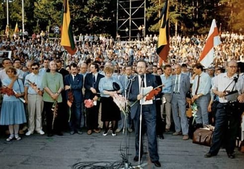 Sąjūdžio mitingas. Nuotr. universitetozurnalistas.kf.vu.lt