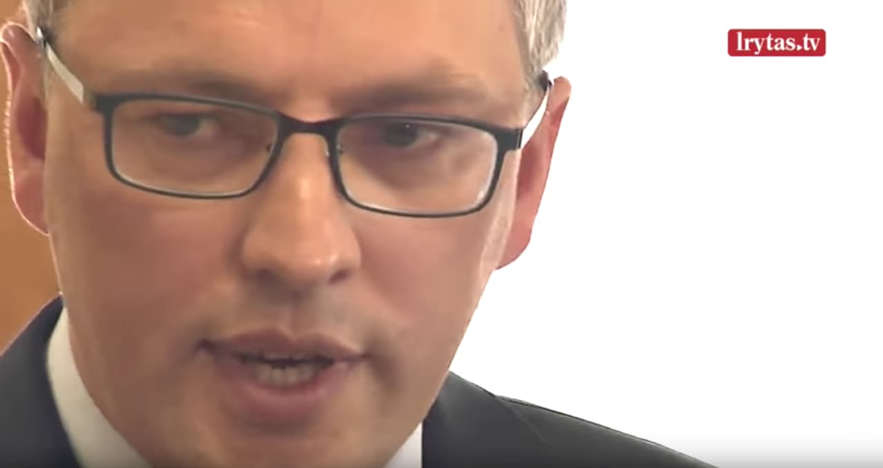 Žiniasklaida priminė Seimo NSGK pirmininko Vytauto Bako sąsajas su Kremliaus ruporu