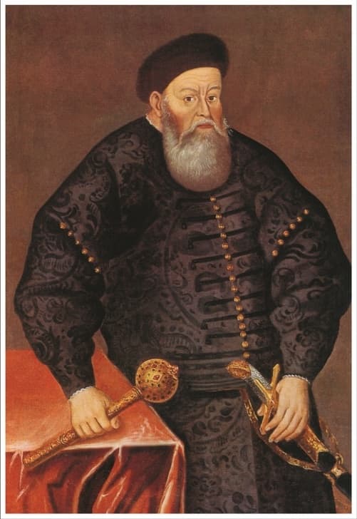 Nuotraukoje Konstantino Ostrogiškio portretas, XVII a. dailininkas nežinomas (Iš leidinio „Lietuvos krašto apsaugos ministrai ir kariuomenės vadai“ I t. LDK Didieji etmonai ir sukilimų vadai, 2008).