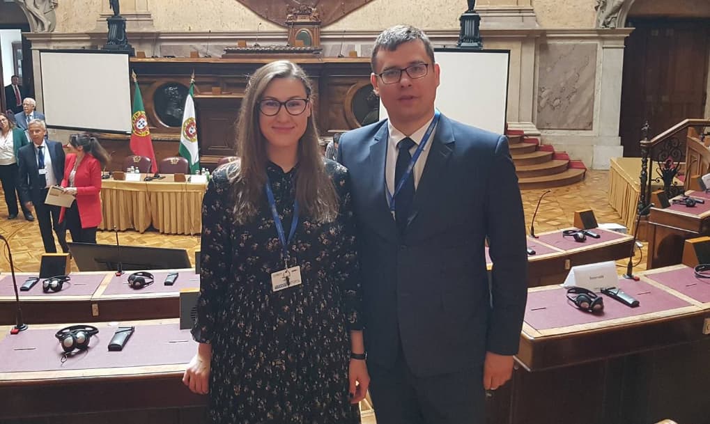 R. Miliūtė (kairėje). Nuotr. facebook.com