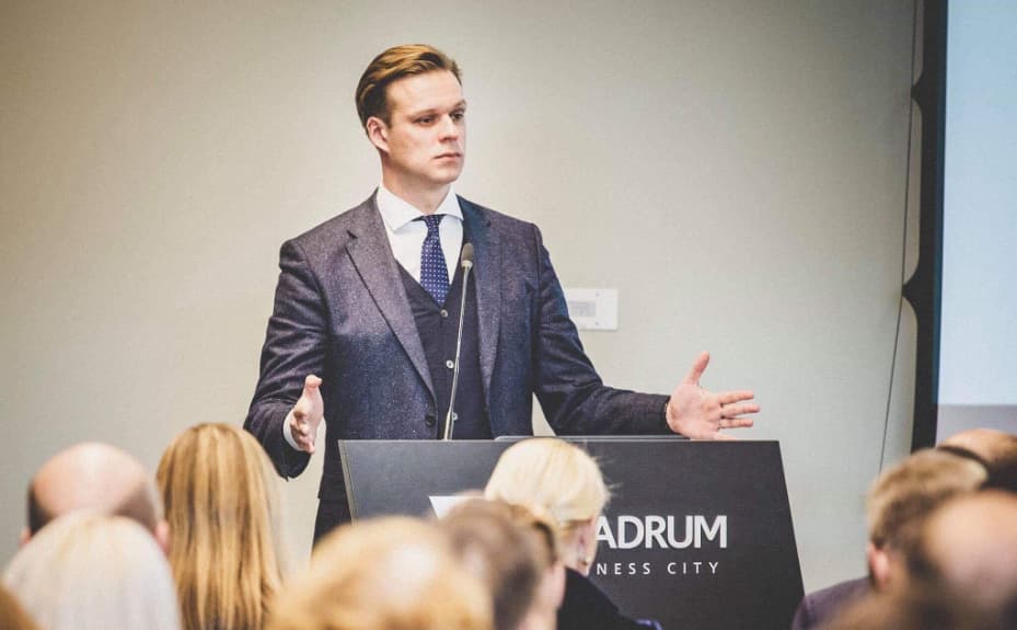 G. Landsbergis paviešino jo partijos žmogiškumą įrodančią fotografiją