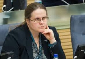 Žalioji valstietė A. Širinskienė buvo pagrindinė konstitucinių pataisų dėl balsavimo kartelės sumažinimo iniciatorė.
