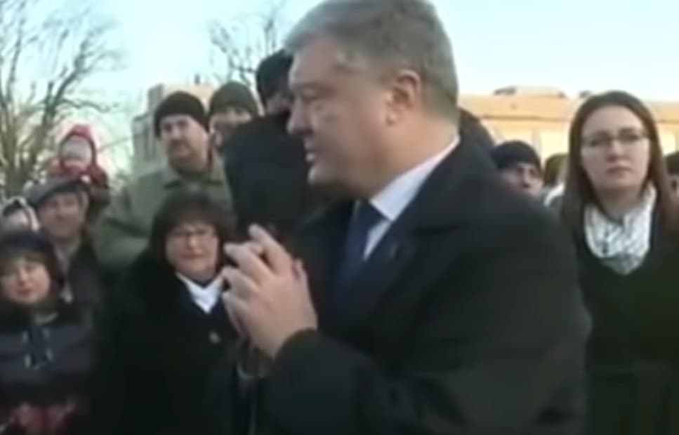 Reportažas apie nesklandumus, kilusius Ukrainos prezidentui P. Porošenkai susitikime su rinkėjais