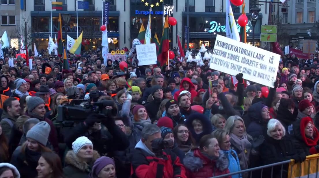 Dėkoja už palaikymą ir tęsia streiką