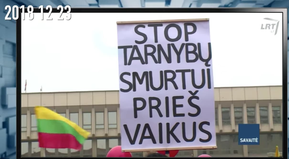 Protestus dėl esą grobiamų vaikų kursto Kremlius.