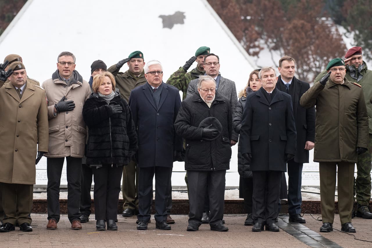 Valdžia nepraleido progos pasisakyti savanorių šventėje. Nuotraukų aut. Alfredas Pliadis (KAM).