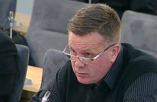 Iki 1995 m. Baudžiamajame kodekse buvo baudžiamoji atsakomybė teisėjams, vėliau ta atsakomybė buvo panaikinta