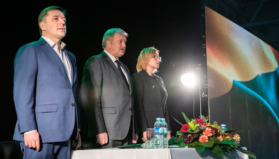 Žaliųjų valstieičų lyderis R. Karbauskis (kairėje). Nuotr. facebook.com