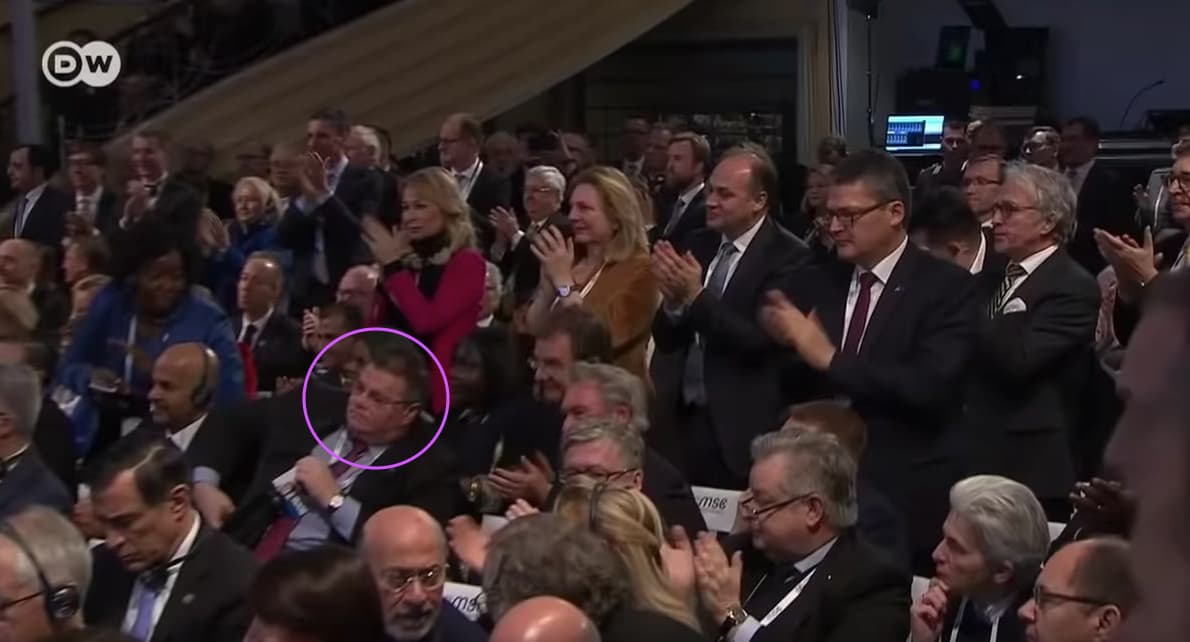 Po ovacijomis sutiktos A. Merkel kalbos, visiškas Lietuvos <i>ciuciuko</i> L. Linkevičiaus abejingumas