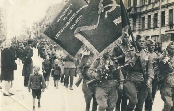 Mūsų nemirtingasis pulkas – Lietuviškoji šešioliktoji divizija