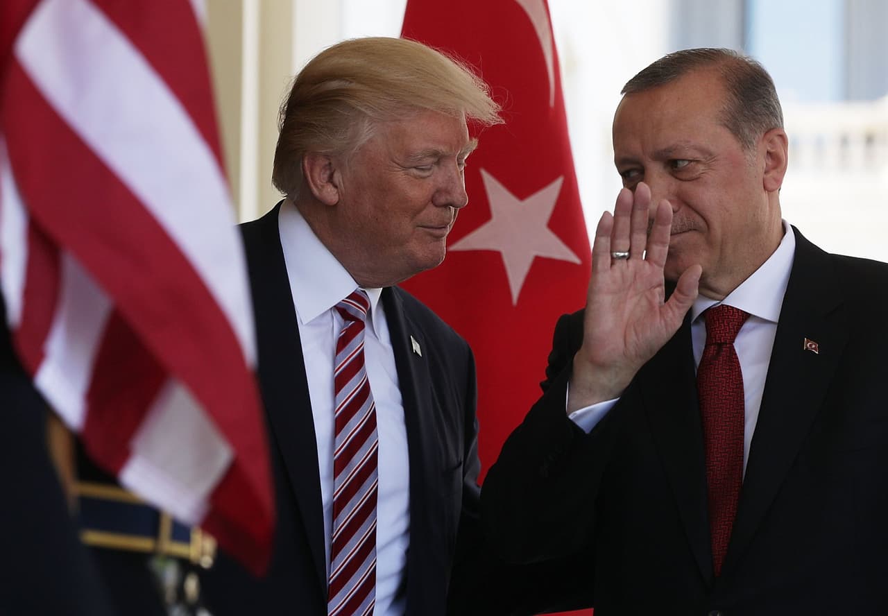 Turkijos ir JAV prezidentai Redžepas Tajipas Erdoanas ir Donaldas Trampas.