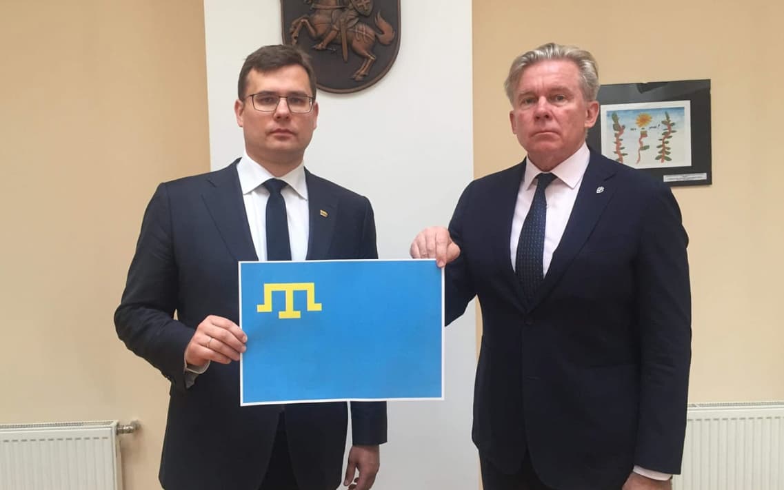 Kovotojai prieš partizanų niekinimą L. Kasčiūnas ir A. Ažubalis. Nuotr. facebook.com