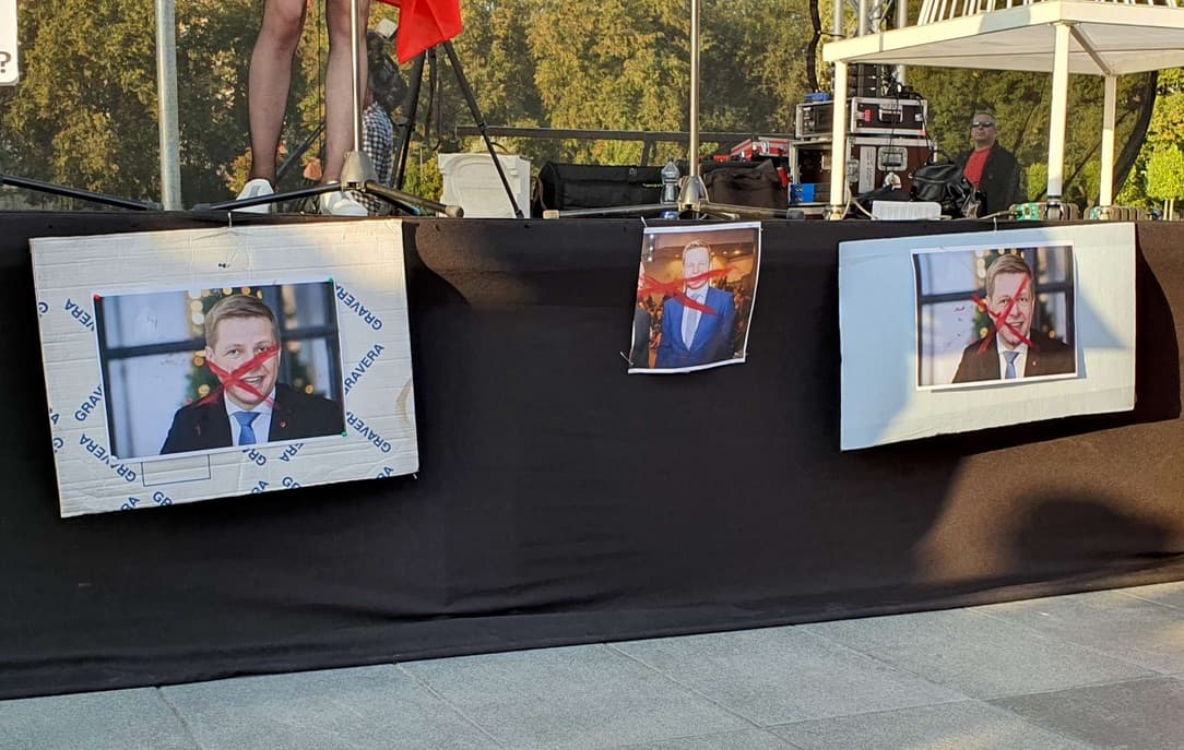 Mitingo metu buvo išaiškinta, kokius paminklus reikėtų statyti, o kokius panaikinti