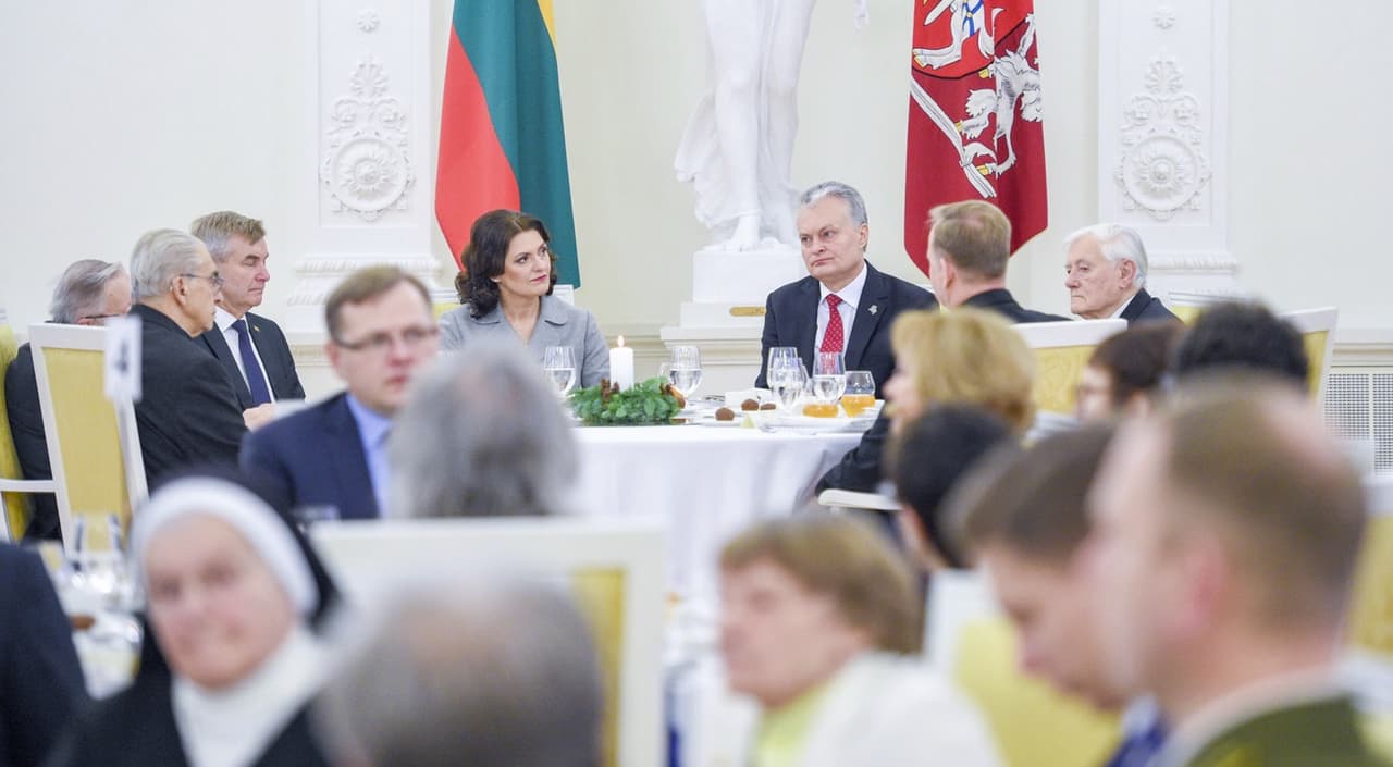 Lietuvos prezidentas G. Nausėda pagyrė Ukrainą už „lyderystę ir ambiciją“ ir kirto Rusijai