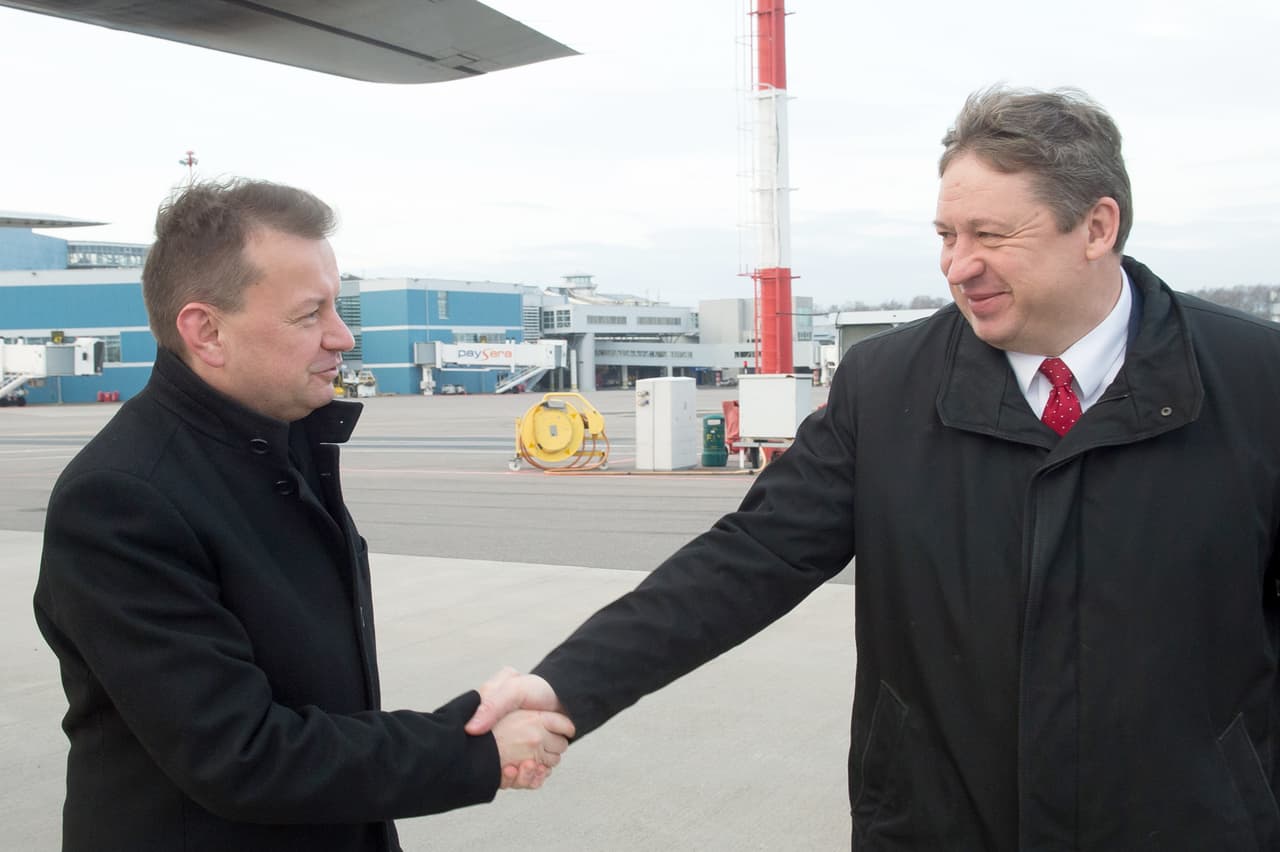 Alfredo Pliadžio nuotraukose 2019 m. lapkričio 22 d. Vilniuje susitikę Lietuvos ir Lenkijos gynybos ministrai.