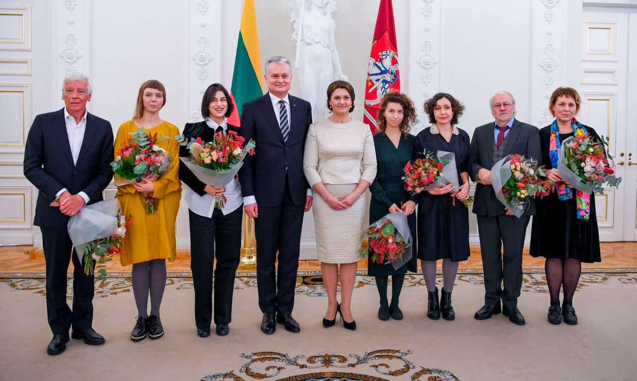 Prezidentas, pirmoji šalies ponia ir laureatai. Nuotr. prezidentas.lt