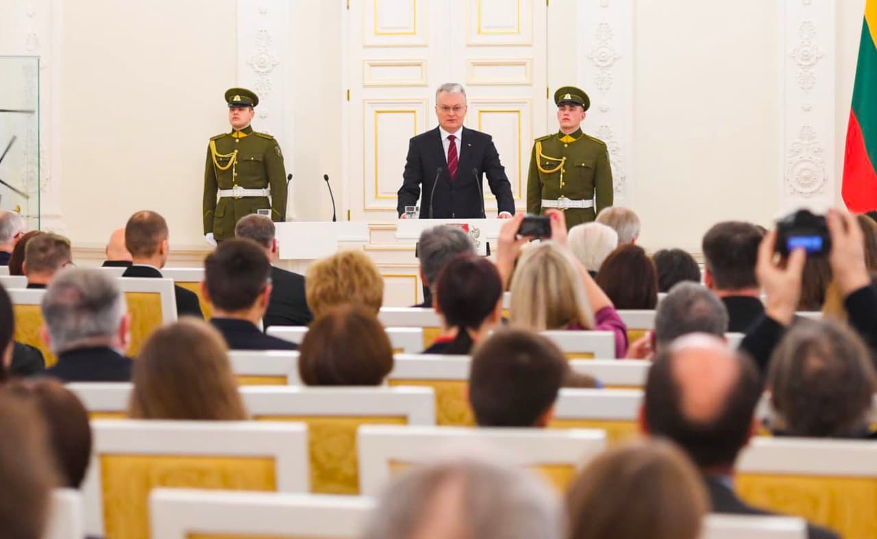 G. Nausėda apdovanojo buvusį Pentagono vadą, kitus nusipelnusius žmones