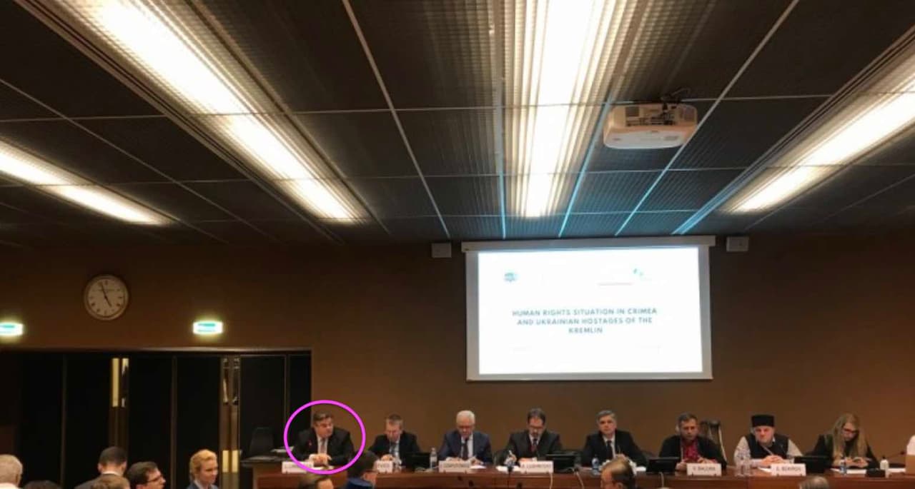 L.Linkevičiaus kūnas pažymėtas violetiniu apskritimu. Nuotr. urm.lt