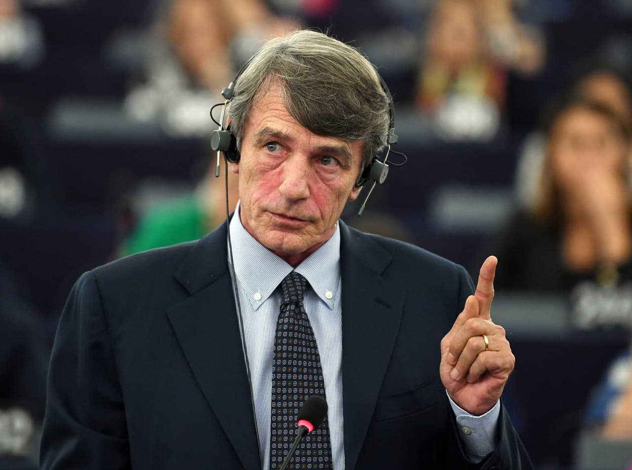 Davidas Sasolis sušaukė pirmąją istorijoje Europos Parlamento sesiją, kurioje bus balsuojama per atstumą.