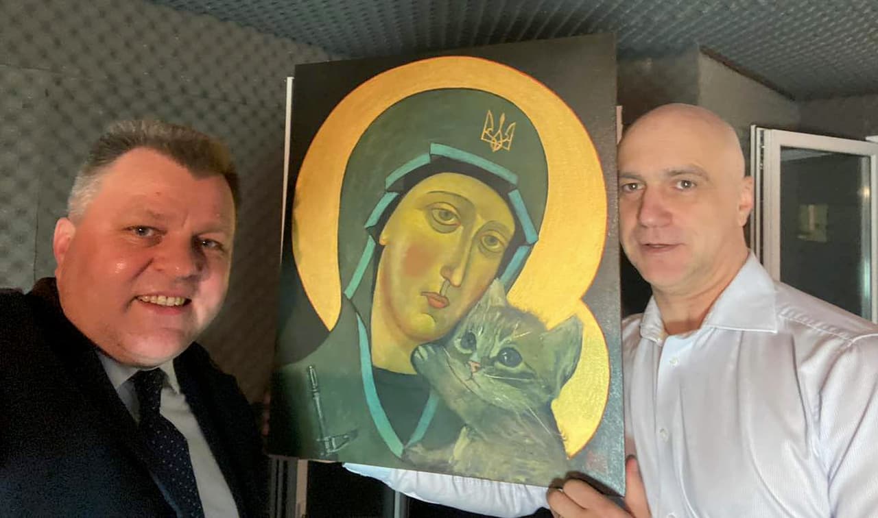 Mantas Adomėnas (kairėje).
