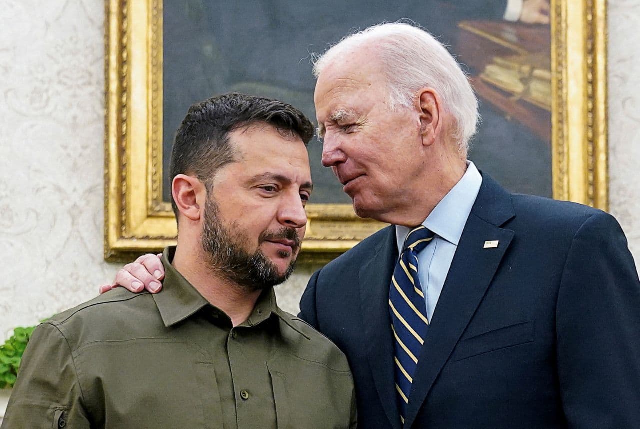 Baidenas Ukrainos karui norėtų skirti reikalingą kiekį milijardų, tačiau Kongresas vis dar svyruoja