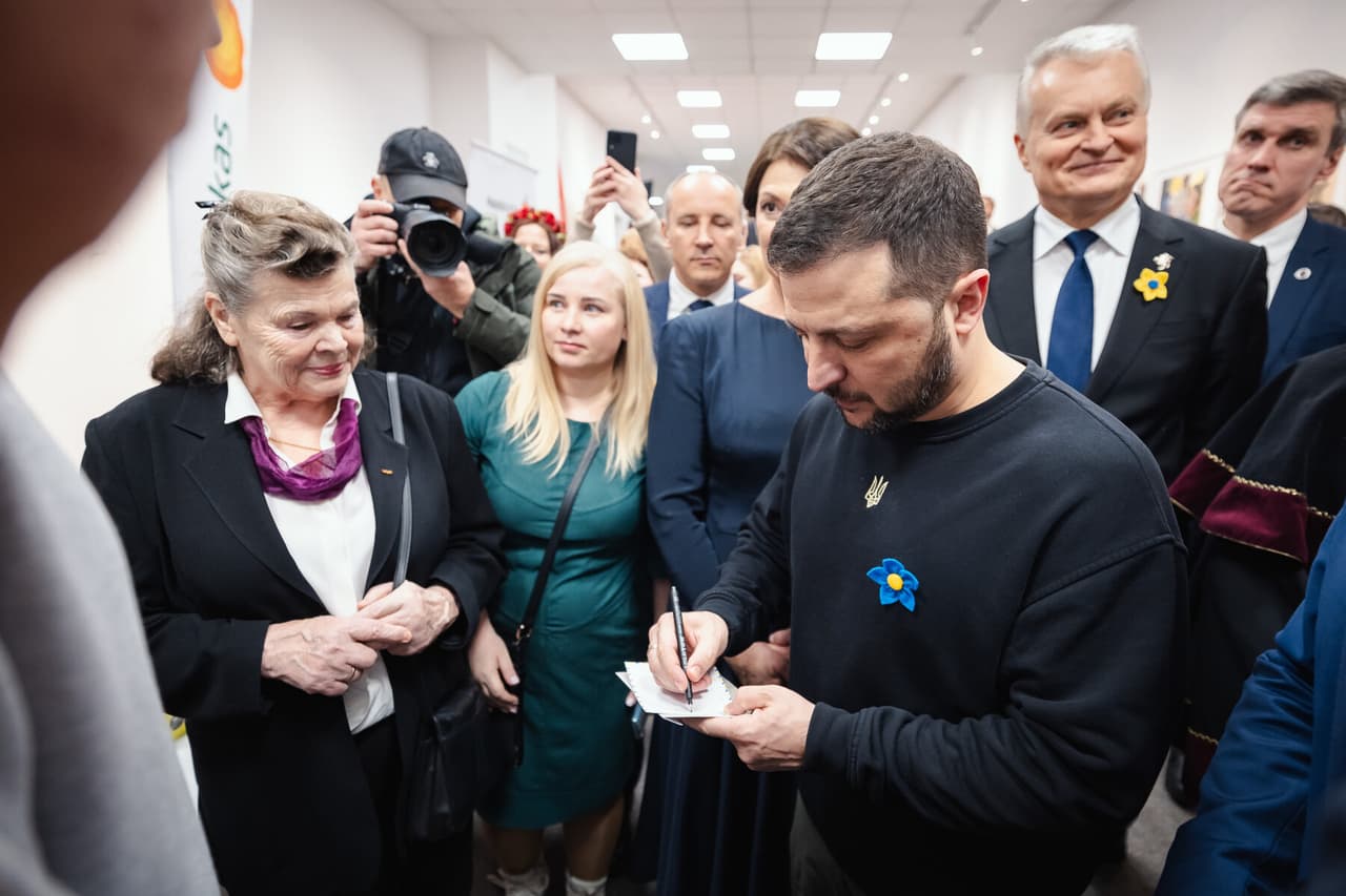 Nausėda: kiek galėdami prisidėsime ir ginklais, ir humanitarine, finansine, diplomatine pagalba