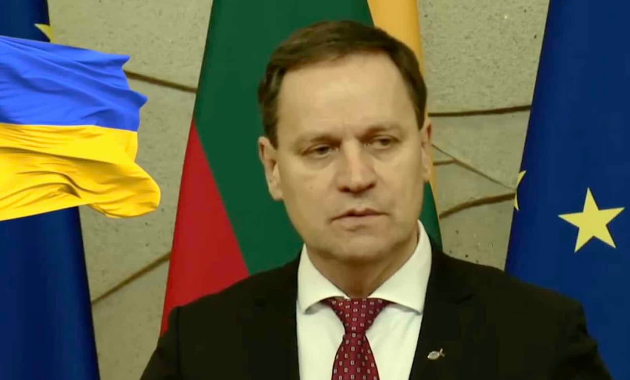 Lietuvos lenkų lyderis Tomaševskis ragina ne trypčioti, o kurti atgrasymo pramonę