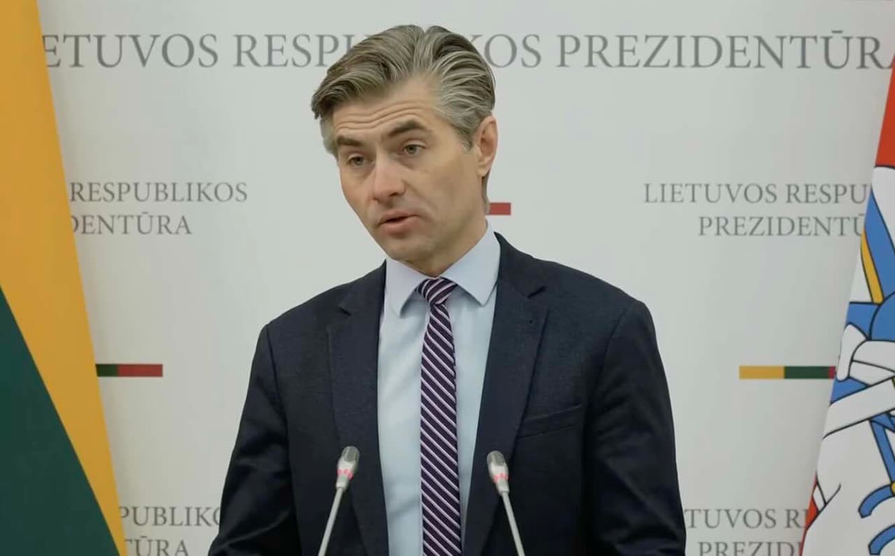 Ar galite patvirtinti, kad Paryžiuje buvo svarstoma galimybė siųsti NATO karius kautis į Ukrainą?