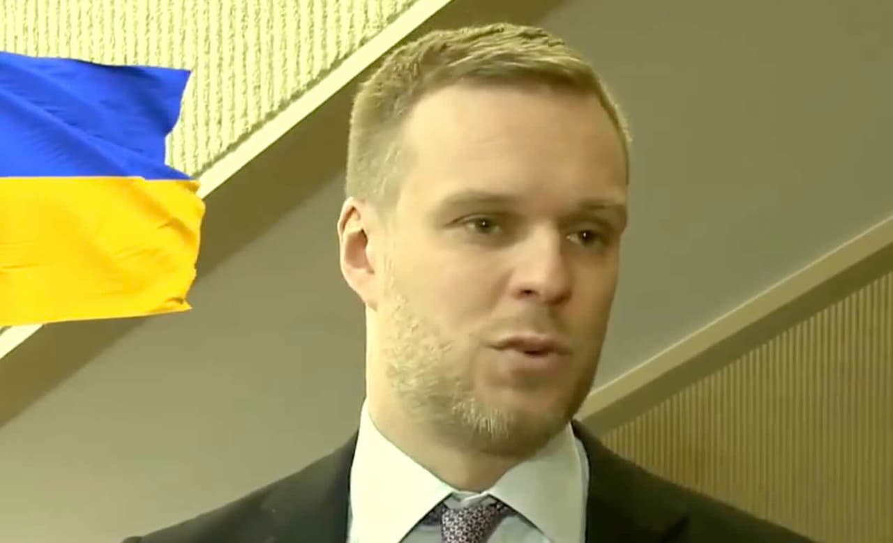 Tariamas Baltarusijos prezidentas Lukašenka pats pjauna šaką, ant kurios sėdi