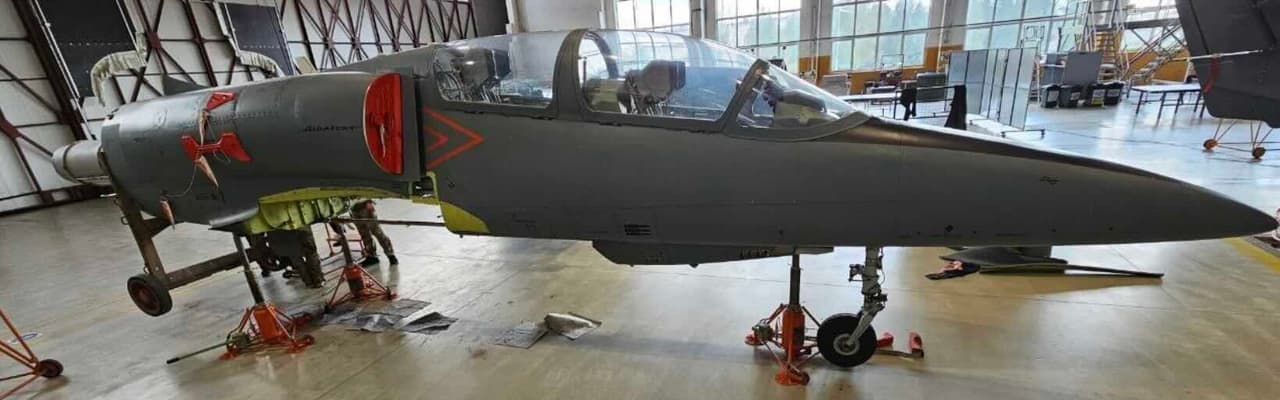 Lietuva padeda Ukrainai ir karinės aviacijos srityje – perdavė L-39ZA „Albatros“