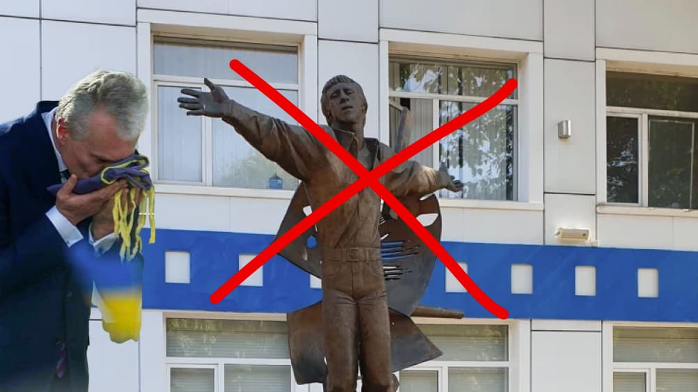 Ukrainoje pagaliau nugriautas paminklas sovietiniam veikėjui Vysockiui