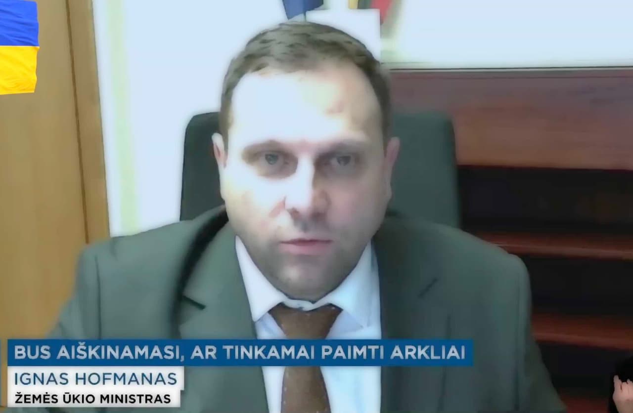 Lietuvoje tęsiasi arklio drama, niekas nematė jo ėdančio pašiūrėje