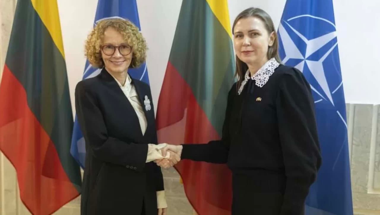 Šakalienė su Šekerinska aptarė paramą Ukrainai ir Europos saugumo architektūrą