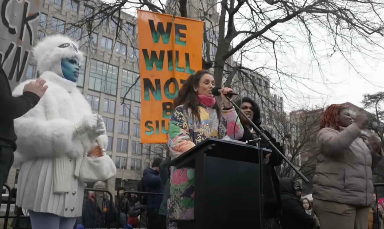Amerikiečiai protestuoja prieš Trampą