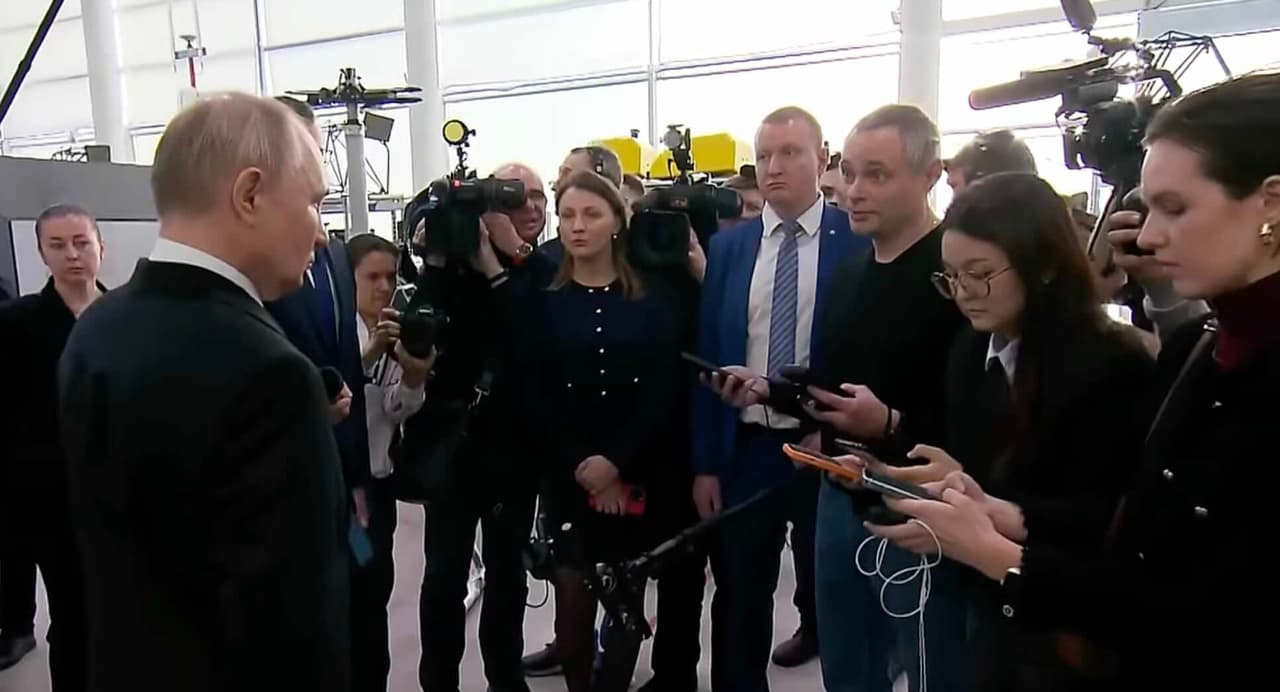 Putinas įvertino JAV ir Rusijos delegacijų susitikimo rezultatus, atsakė į kitus klausimus