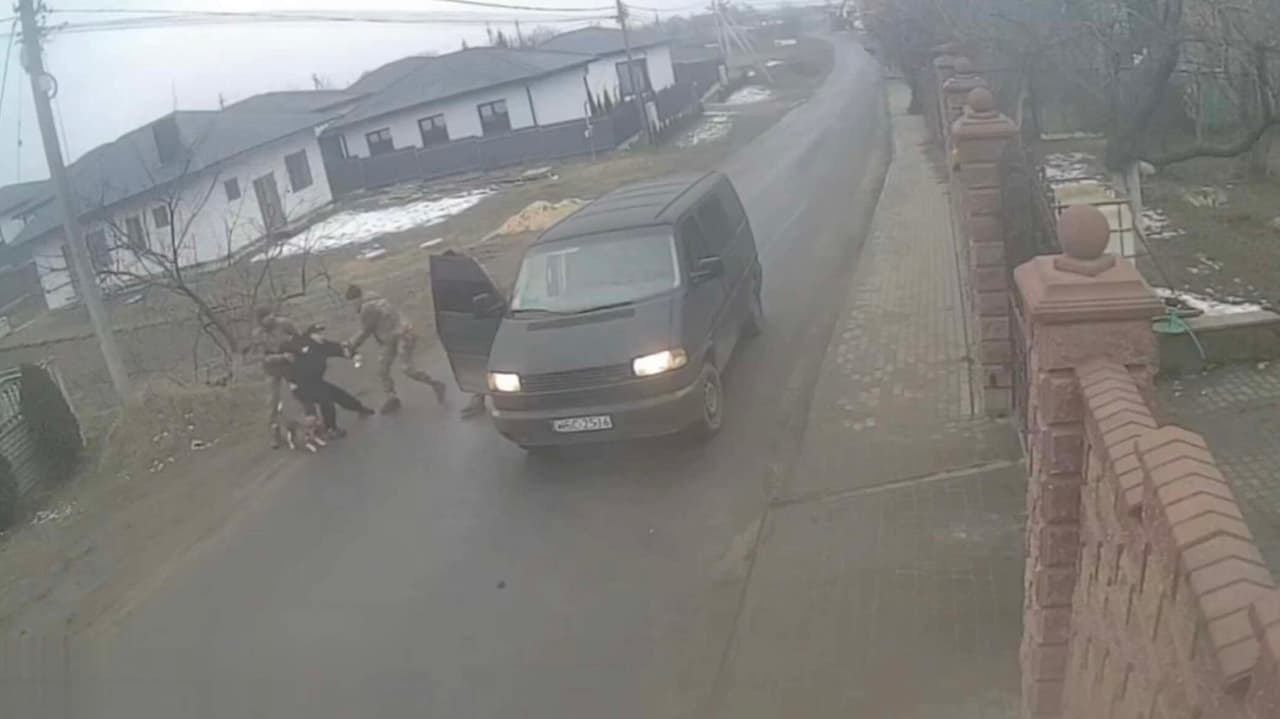 Valstybinis banditizmas Ukrainos gatvėse vyksta kiekvieną dieną